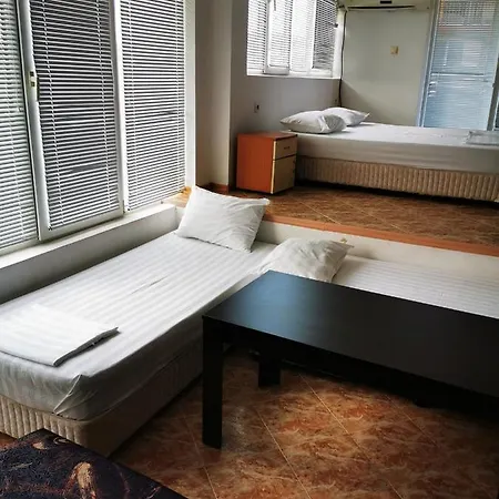 Jelezchevi Guest Hotel 2*