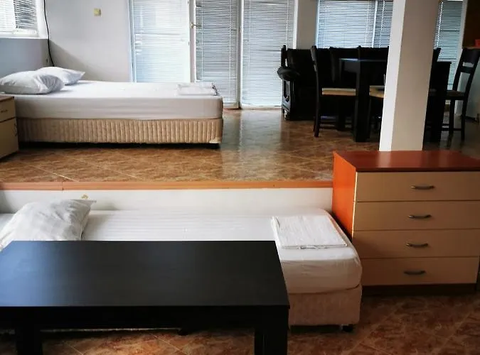 ホテル Jelezchevi Guest プリモルスコ