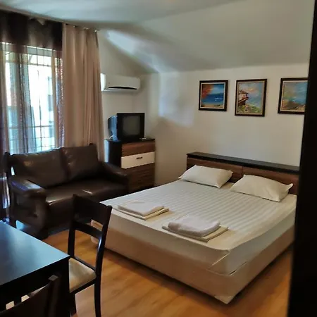 Jelezchevi Guest Hotel Primorsko