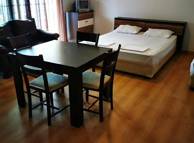 Jelezchevi Guest Πριμόρσκο