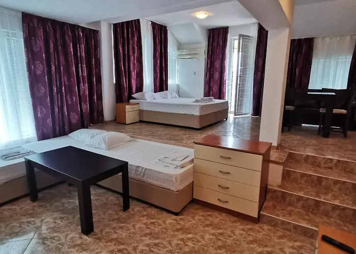 Jelezchevi Guest Πριμόρσκο